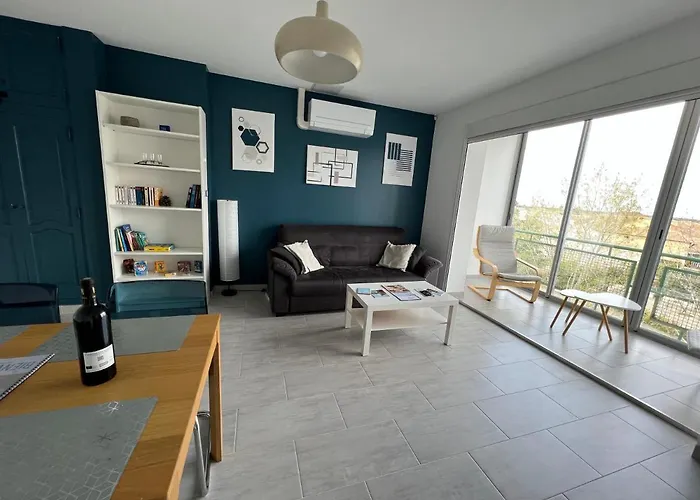 Superbe Appartement Climatise, 2 Chambres A 200M De La Plage